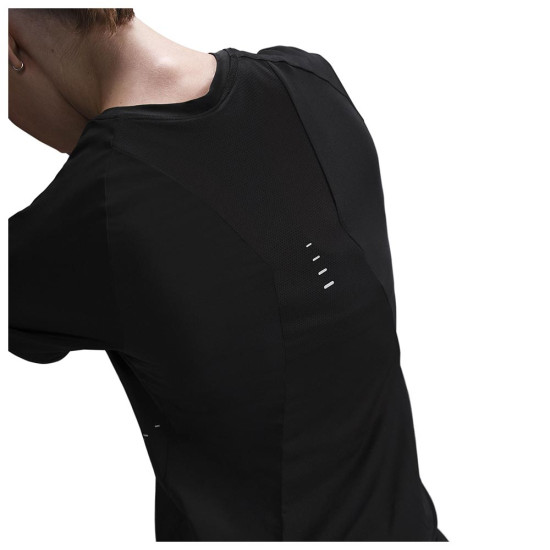 Nike Γυναικεία κοντομάνικη μπλούζα Dri-FIT Swift T-Shirt